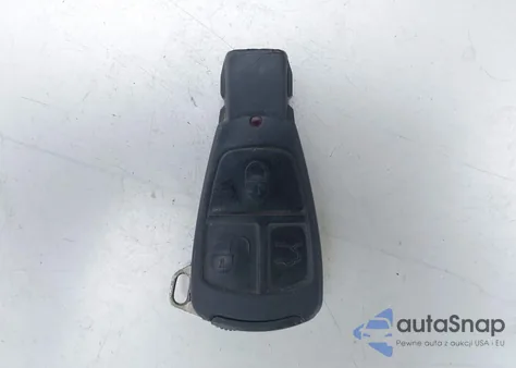 1999 Mercedes-Benz E 320 from USA, damaged, VIN WDBJF65H4XA768667